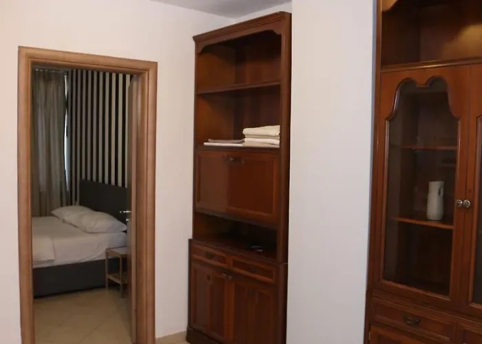 Ergi's Host