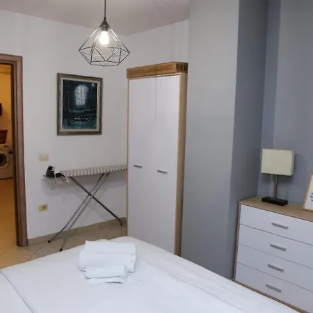 Apartment Ergi's Host *