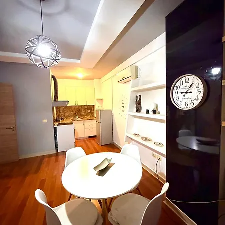 Ergi's Host * Tirana